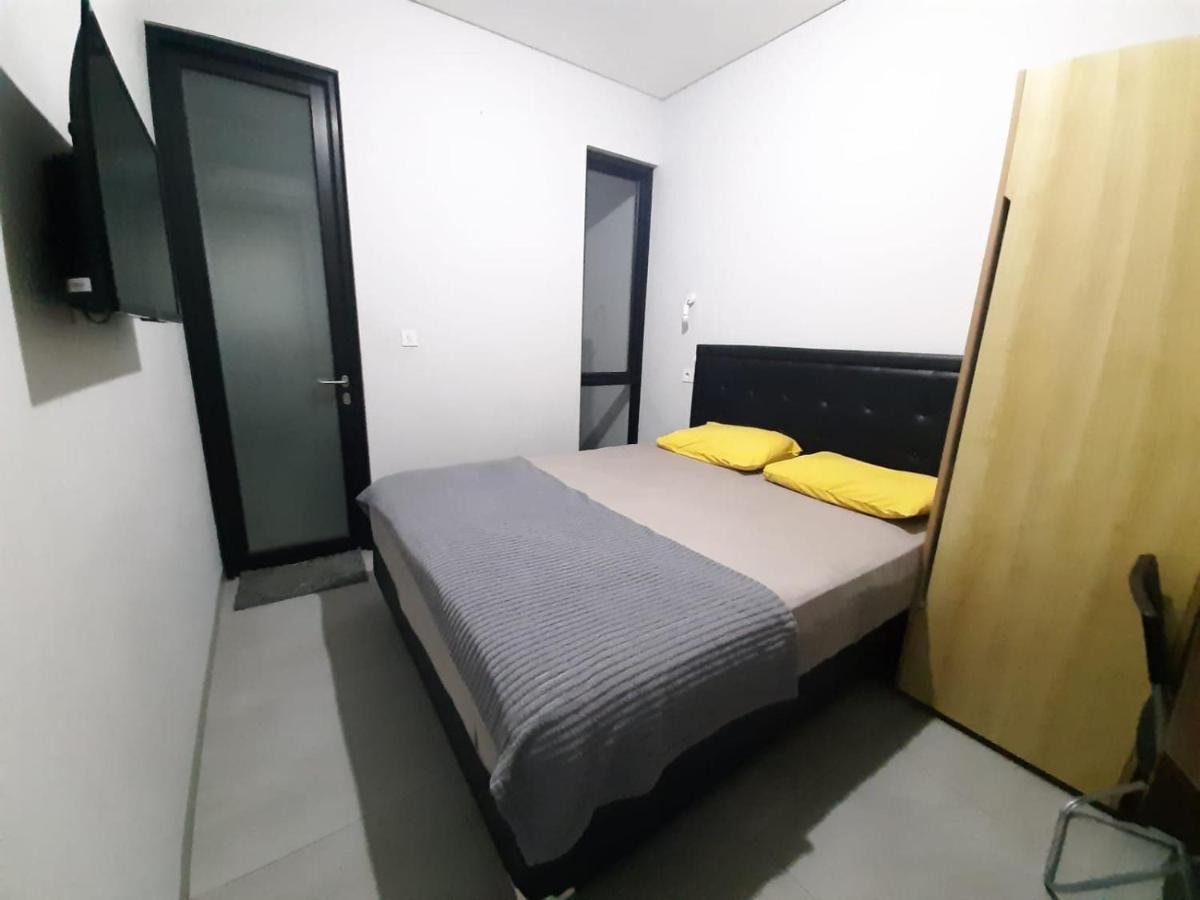 Oyo Life 92770 Cozy Puri 22 Hotel Jakarta